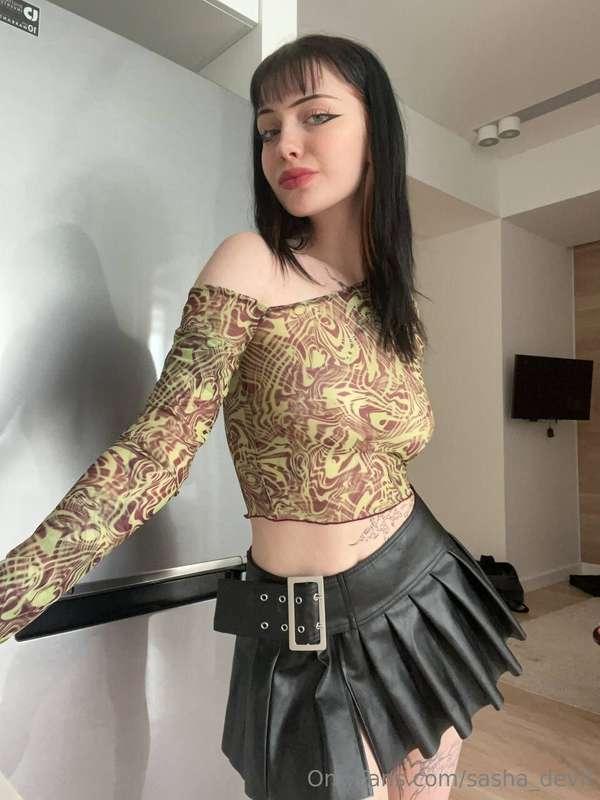 They say if you stare at a breast for a long time, the patte..