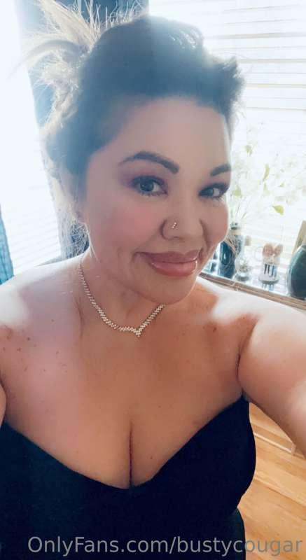 Can someone wine and dine me ????❤️💋