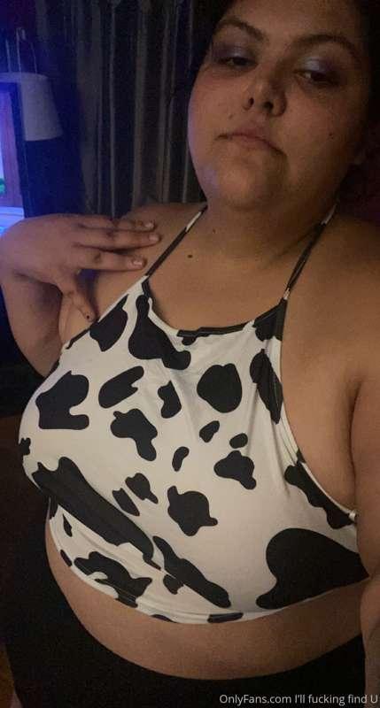 look how stinking cute these new tops are. And my mew glasse..