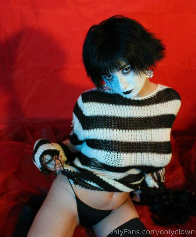 you're all really gonna LOOOVE this set. i took so many phot..