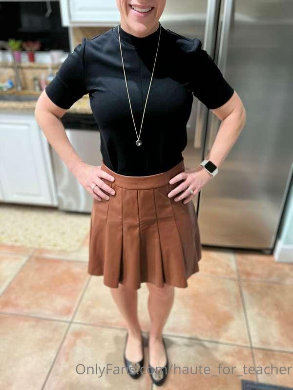 I went with a leather skirt today so I hope it’s ok 😏😏!!!