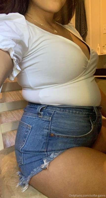 sofia-gains image #1