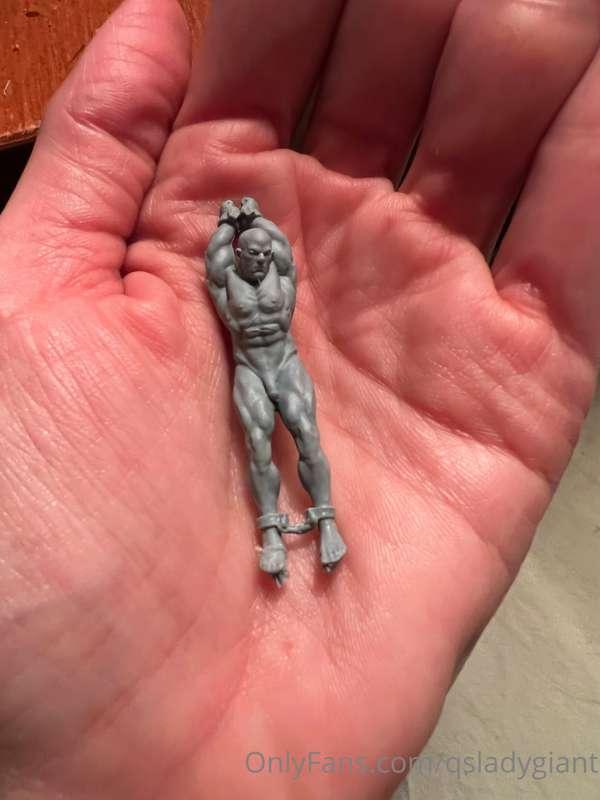 Ohhhhhh my new tiny slave is delicious in many ways!