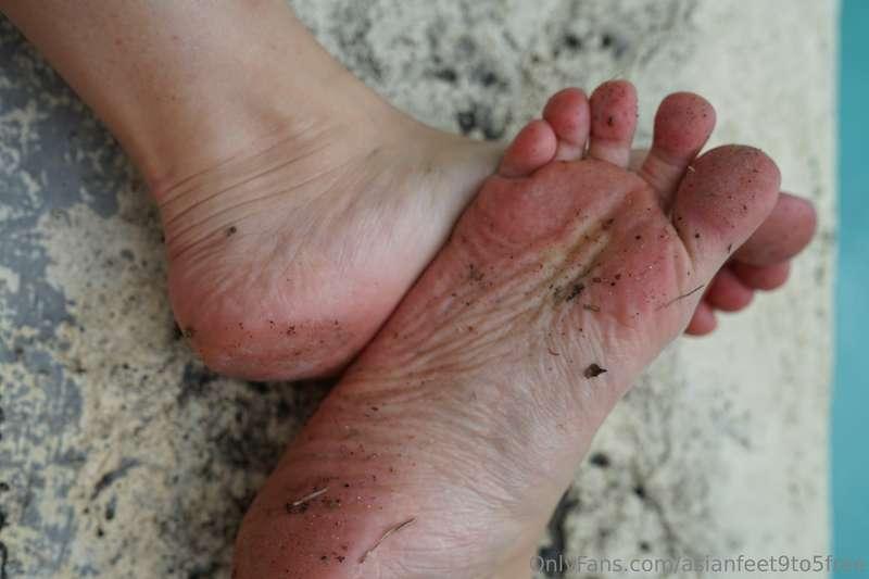 Some dirty feet for you to clean ;)
