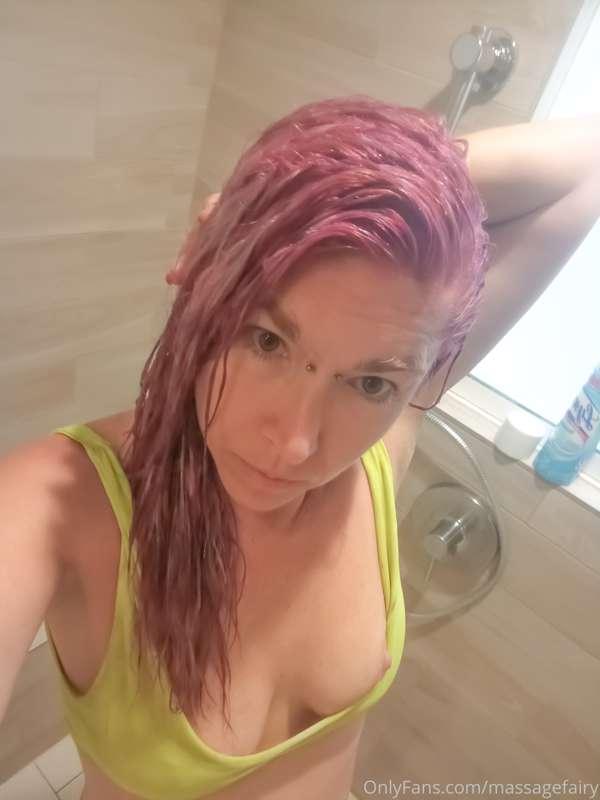 I am changing my hair color .I haven't rinsed it out yet but..
