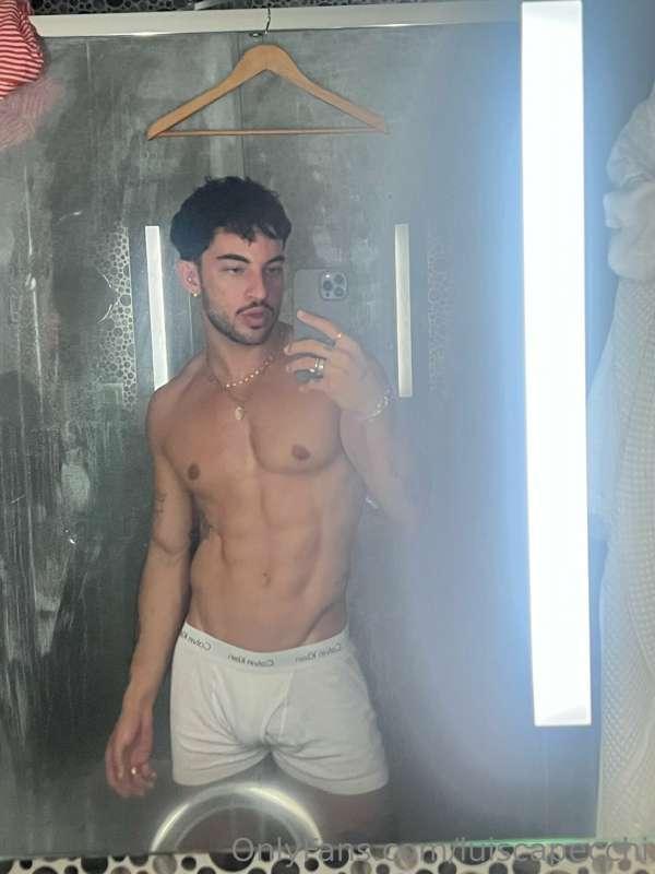 Dm me for something spicy 🌶️😈