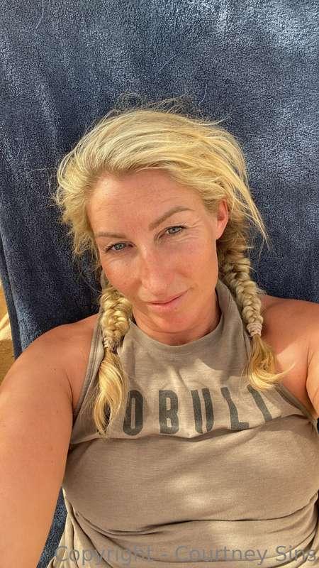 Do you like the beach babe look?
