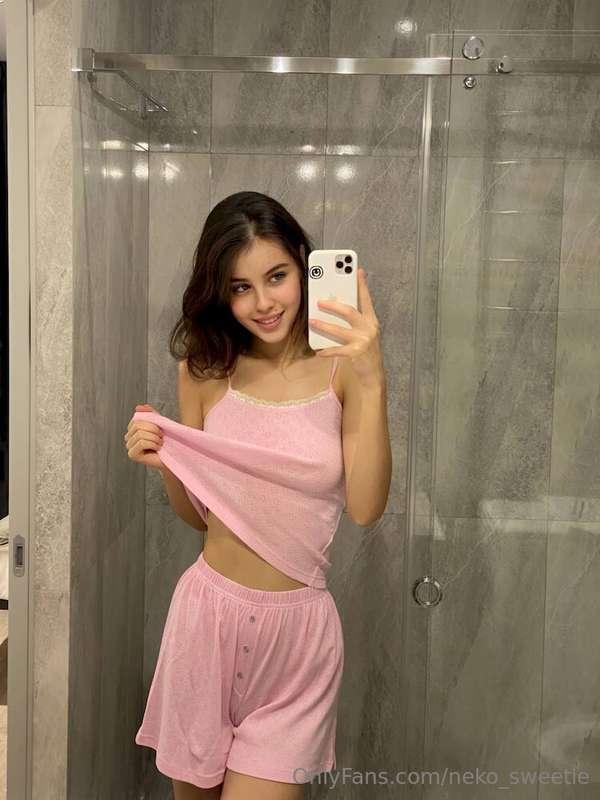 🔥𝐅𝐑𝐄𝐄🔥𝐅𝐑𝐄𝐄🔥𝐅𝐑𝐄𝐄🔥Fresh college cutie @emiily_sky wants to sho..