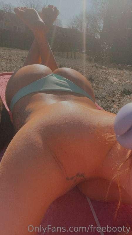 It’s that time!!☀️☀️☀️ 80° feels sooo good