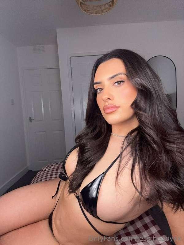 Am I your type?😘
