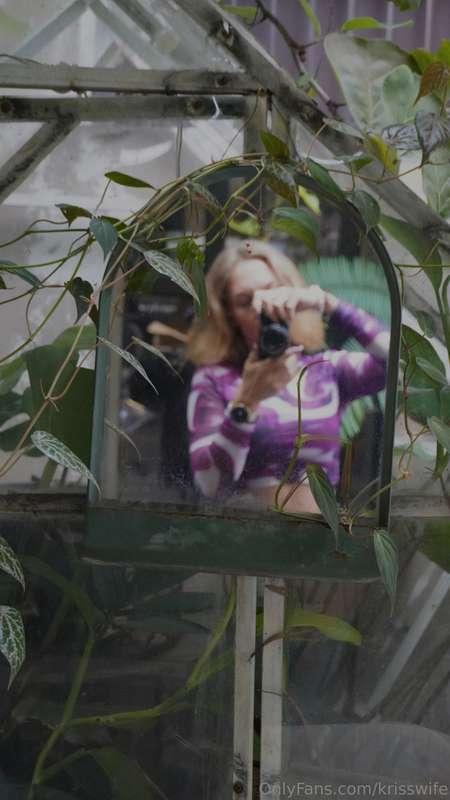 krisswife image #1