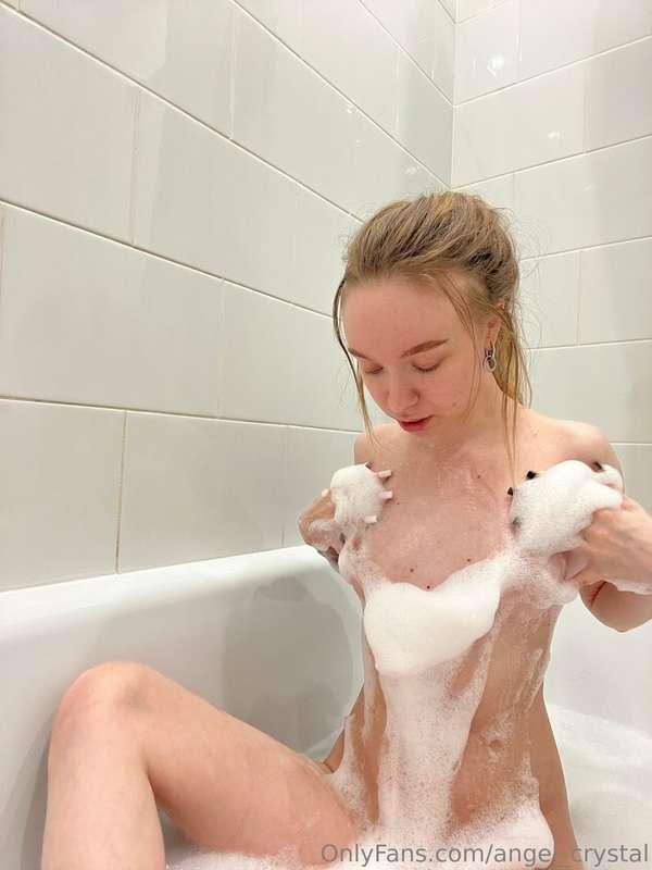 have you seen the new set in the shower yet? 
No? Why not? 🤔..