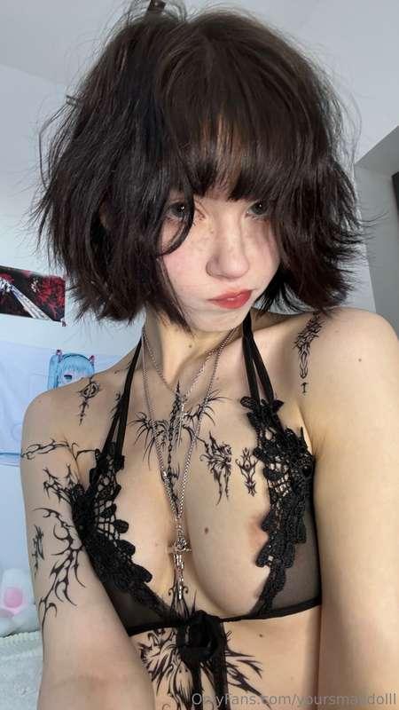 look good with tattoos?hm