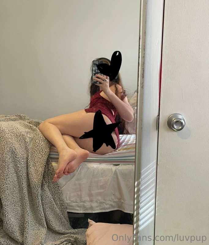 I was thinking would you guys prefer I post cute little prev..