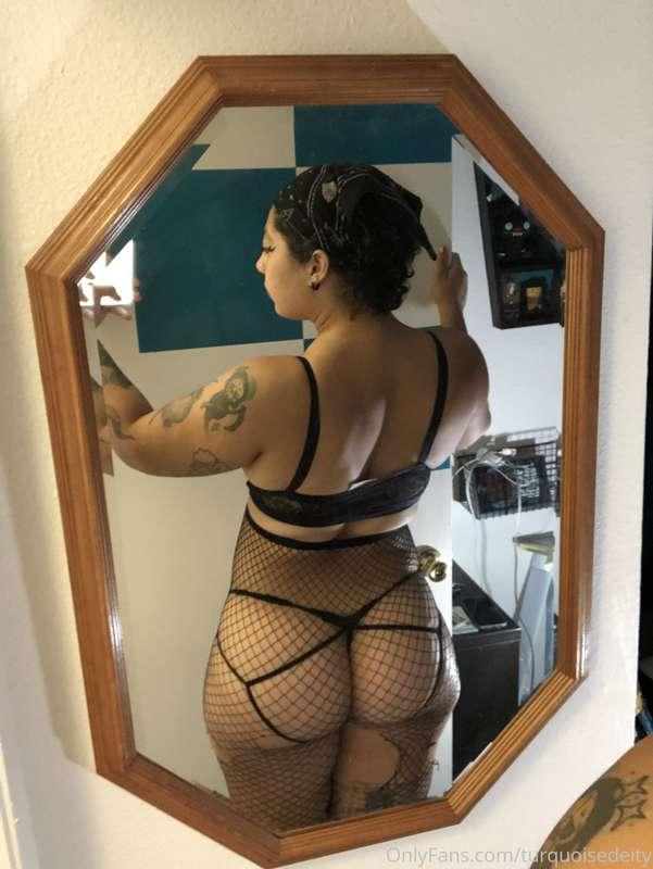 If you want a booty shaking, ass slapping & sexy stretch vid..