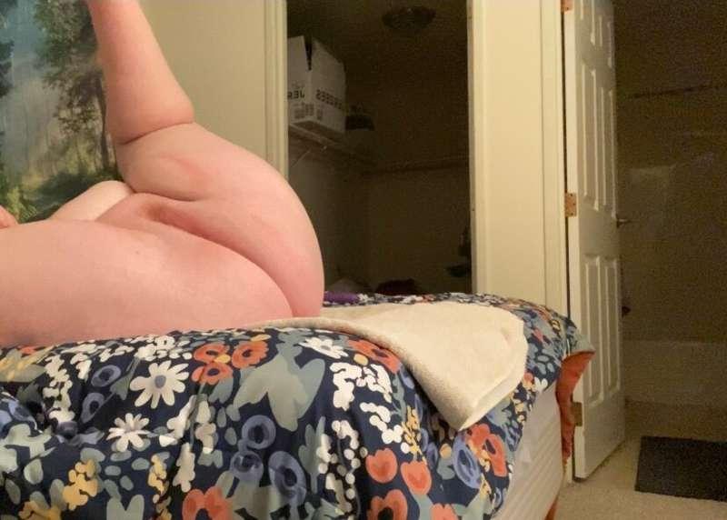 I love showing you how fat my pussy and tits are 🥰 which wou..