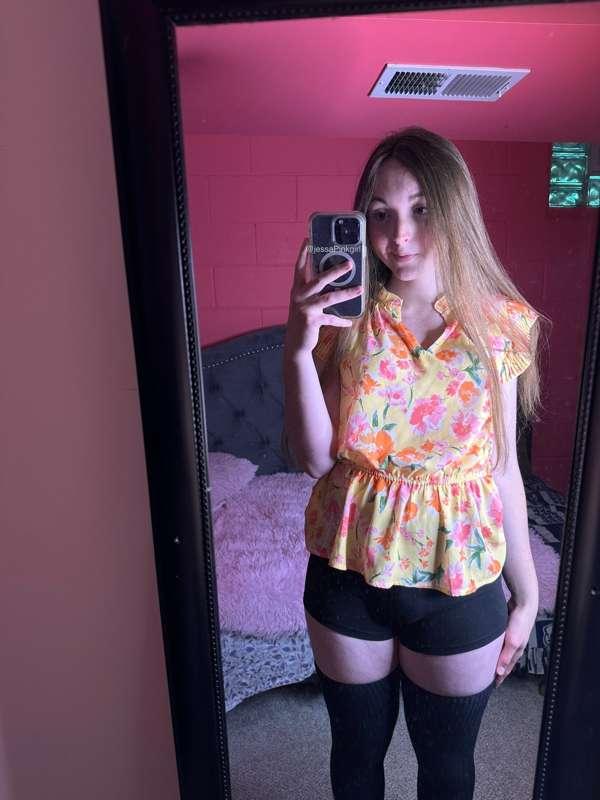 I want you to pollinate me 🐝🌸