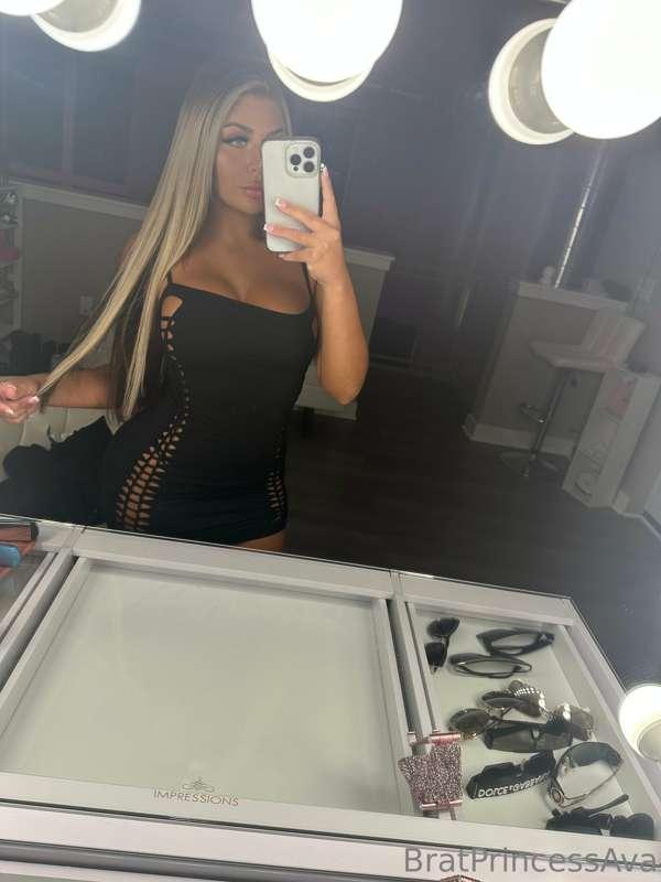 If my little black dress makes you weak send me $20 😈🥰