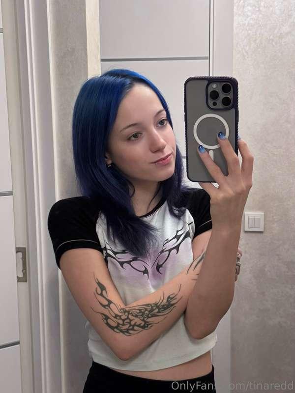 Who here is as bored as I am? Write to me, I'm waiting for y..