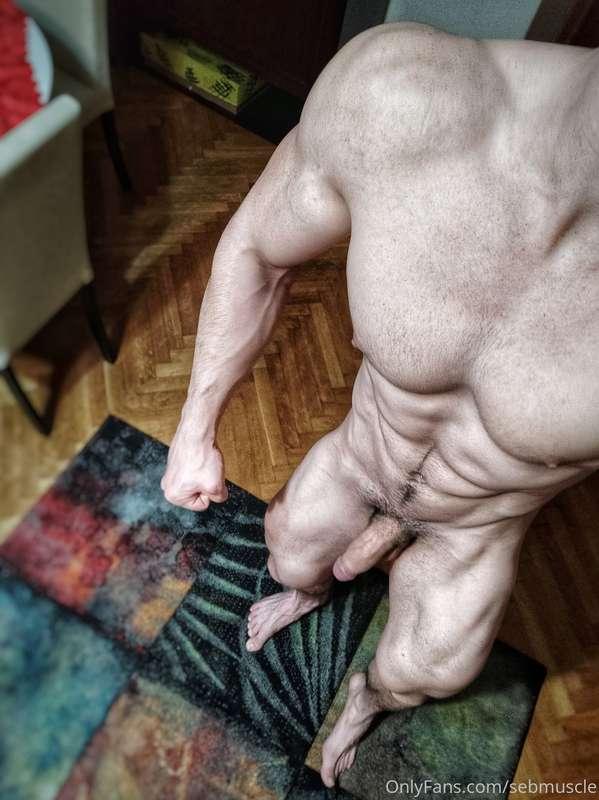 Ripped as fuck 😈