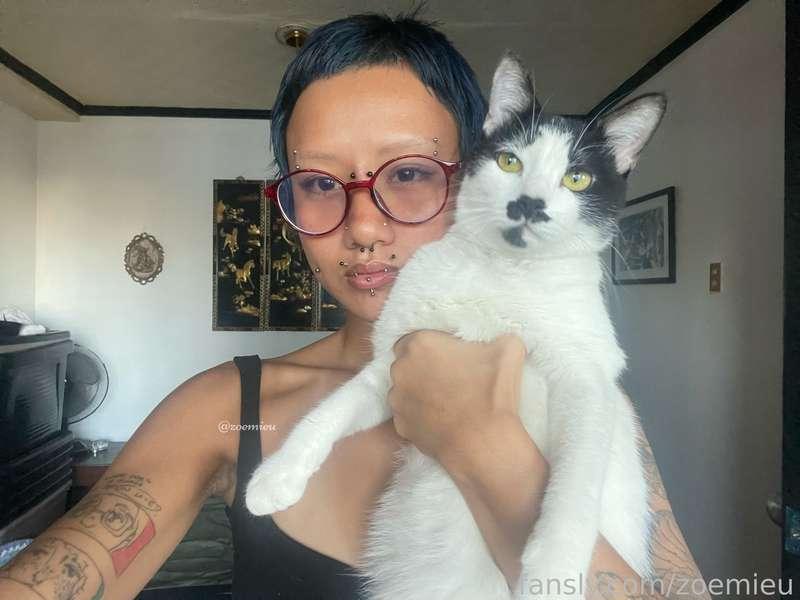 zoemieu image #1