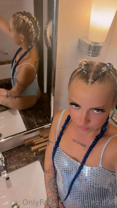 Buonasera💦💦💦

Chi mi schizza ho vogliaaaa😏😈