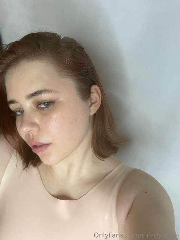 thladylillian image #1