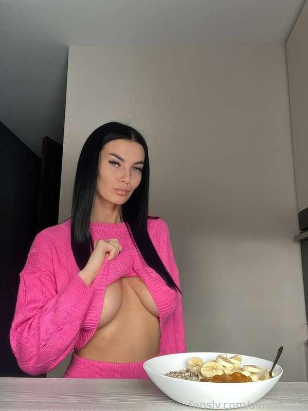 Sexy morning Kitty 🩷🐈‍⬛

#naked #nude #brunette #fyp #custom #ad #bigtits #horny #bigass #newmodel