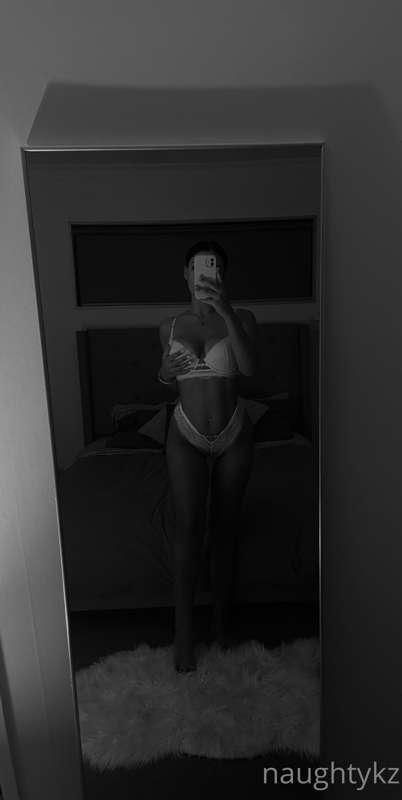 Come talk to me 🖤