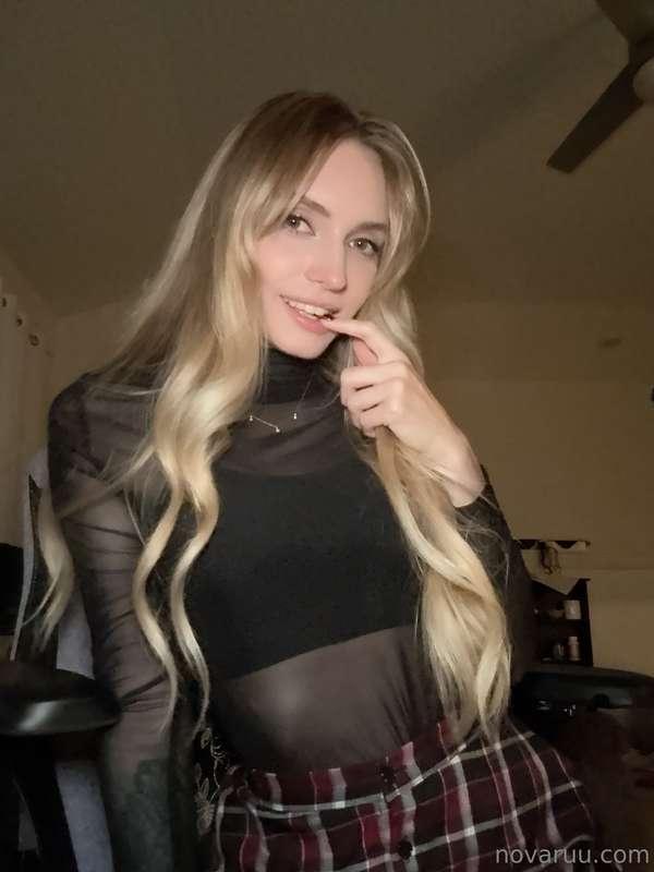the skirt looks better off, doesn’t it?