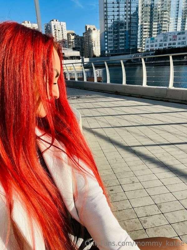 Bathed in sunshine. I could bathe in your love and passion.😈..