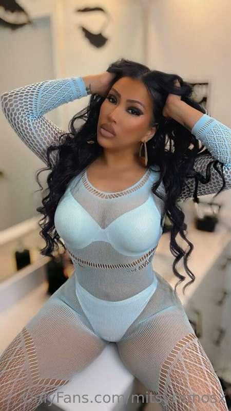 ***ITS MY BIRTHDAYYYYYY***
Slap the birthday girl's ass **NO..