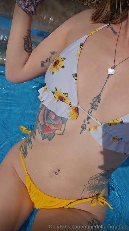 @nuderedheadAdventurous bisexual redheadMessage me for conte..