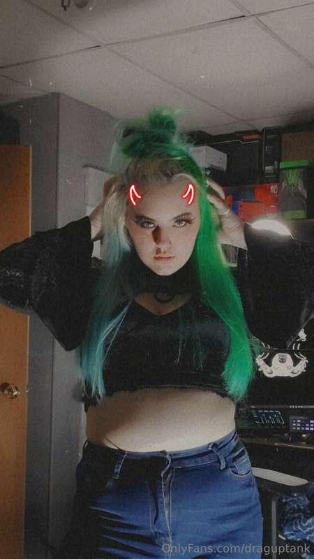 Its officially October you know what that means!!! Spooky bi..