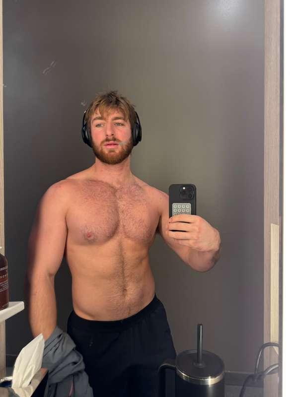 Which one of y'all blew a load on this mirror at equinox...
