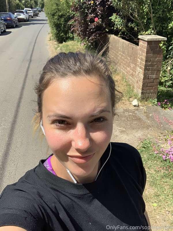 Out jogging 🤓