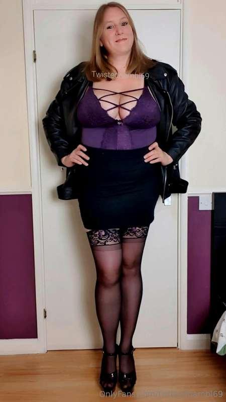 This is my outfit for our date, do you like it? 🥰 Jacket on ..