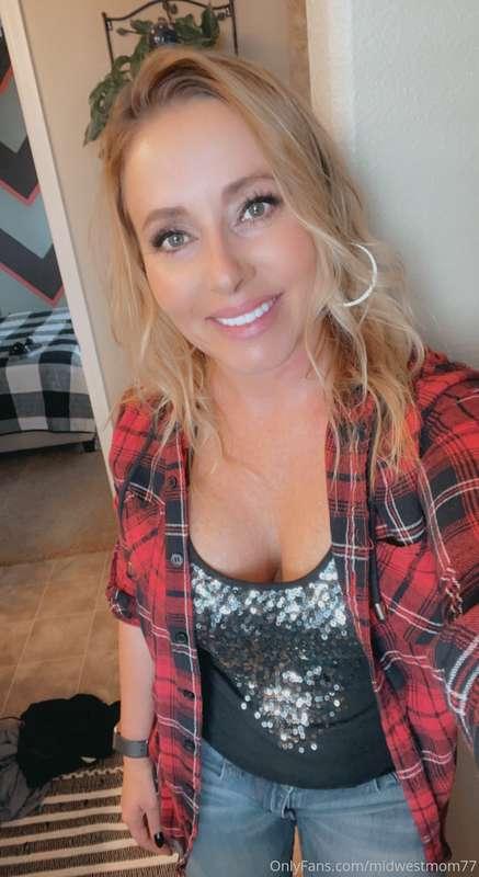 I actually had time to get dressed today ❤️