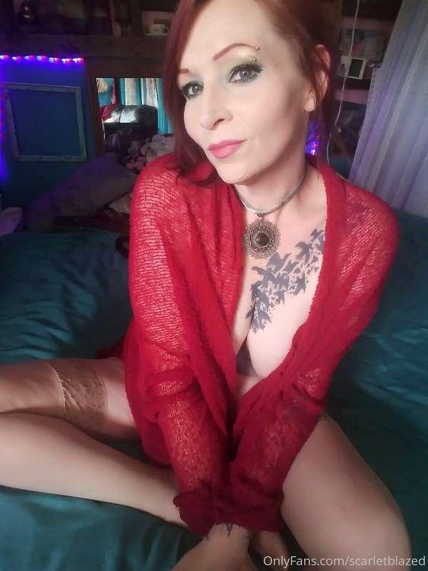 Happy Saturday naughty darlins!!  Hope it's fantastic!