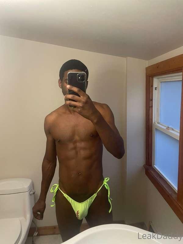 Hey y’all, my birthday @ midnight 🤪