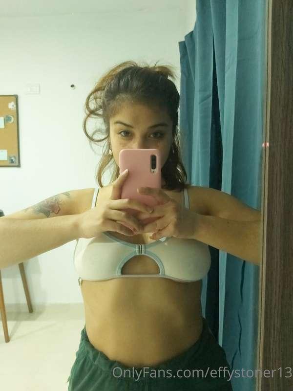 I'm looking at you
This is pleasure but it is also an income..