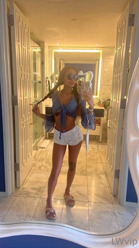 One more pic with this outfit😍 I know how much you liked it!..