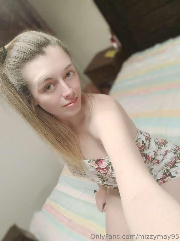 I'm ready to cum all over this bed! Are u ready?