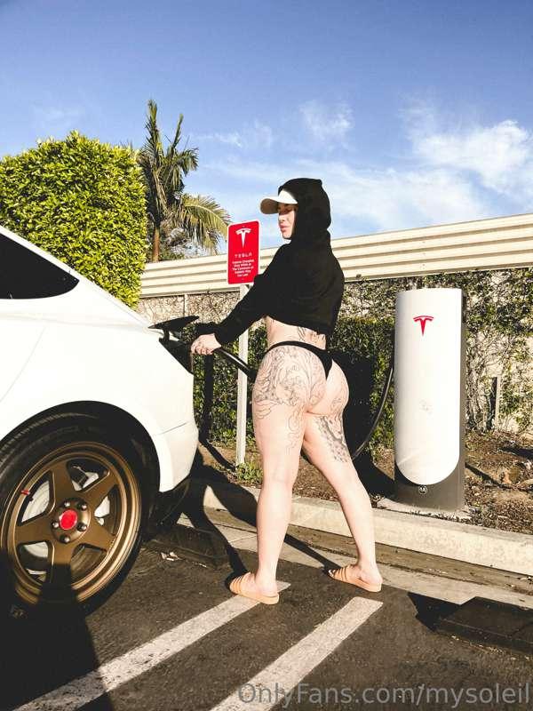 Charging up and ready for a fun weekend. ☺️