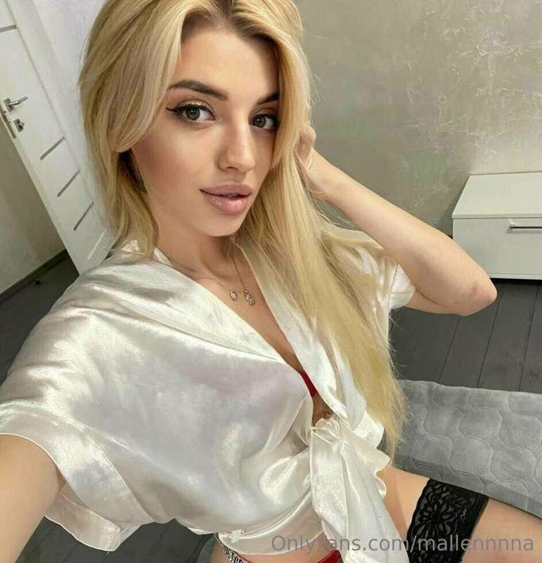 🎀𝑇𝑂𝑃 𝐵𝐿𝑂𝑁𝐷𝐼𝐸 𝑂𝑁 𝑂𝐹🎀

✨  @melania_sweet_way ✨

This babe is n..
