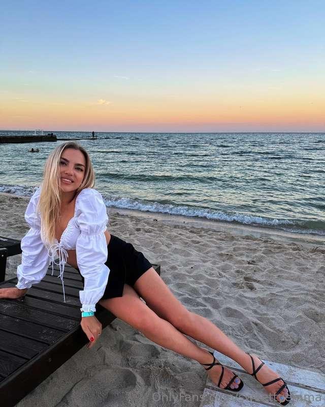 Try to find happiness in small moments😎🌞