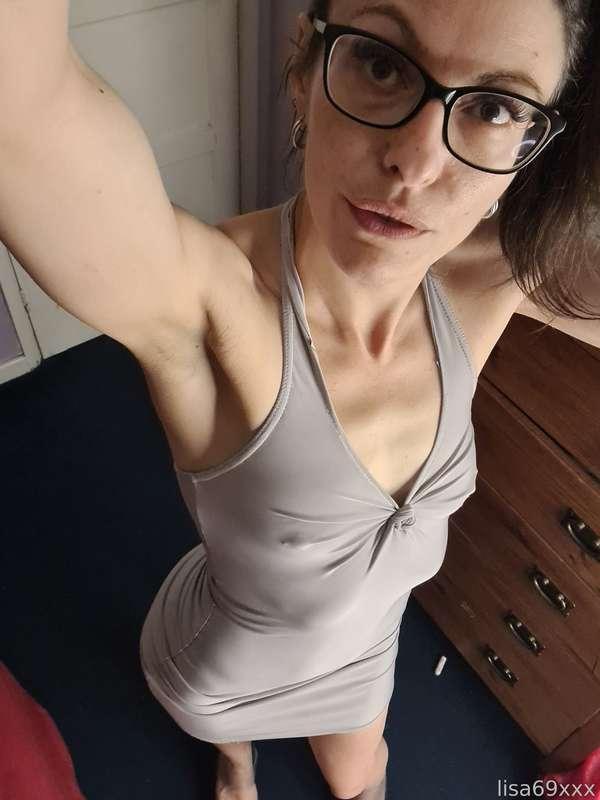 I can get away without make up when I am wearing this dress can't I???

#nomakeup #dress #Milf #nipples #pussy #piercings 