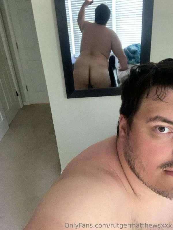 On vacation but still showing y’all the good stuff 😈🍆🍑