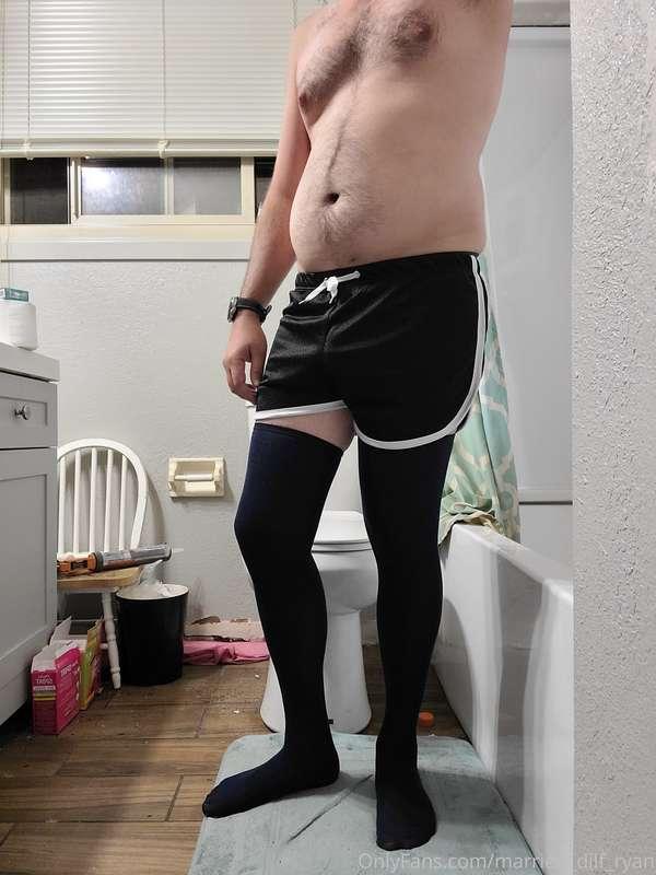 married_dilf_ryan image #0