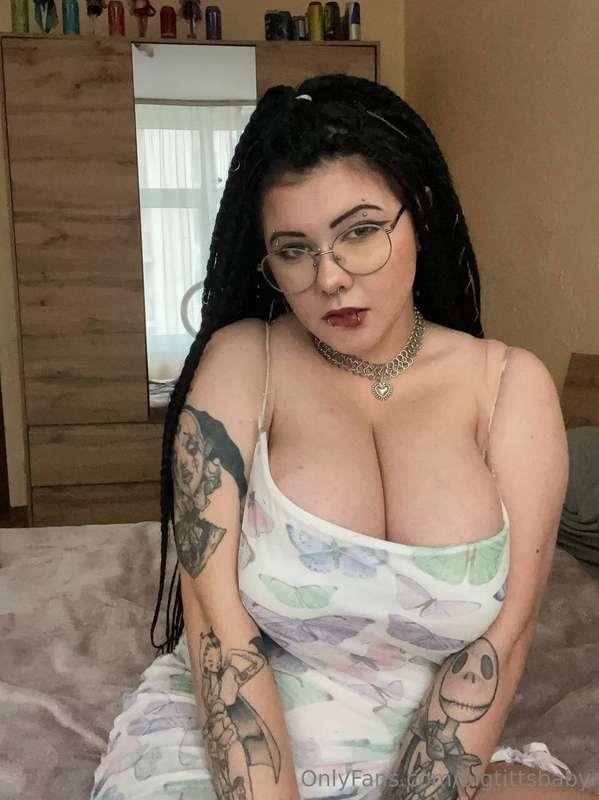 bigtittsbaby image #1